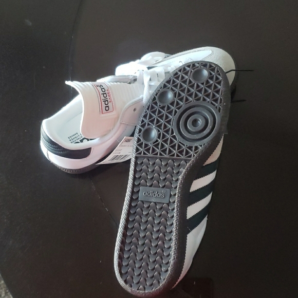 Adidas - Picture 2 of 4